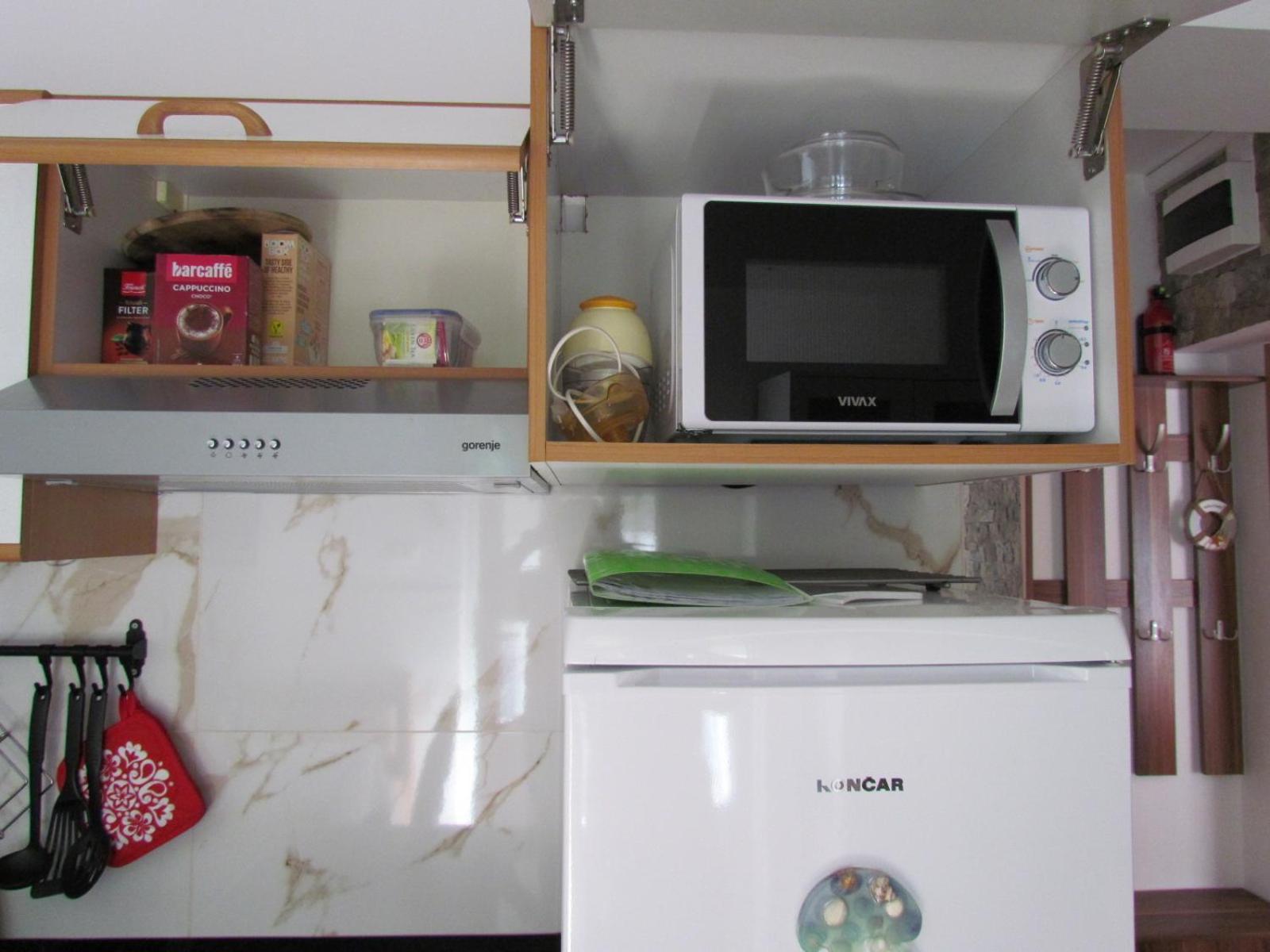 Apartments Bura & Jugo, Cres, Without Stress エクステリア 写真